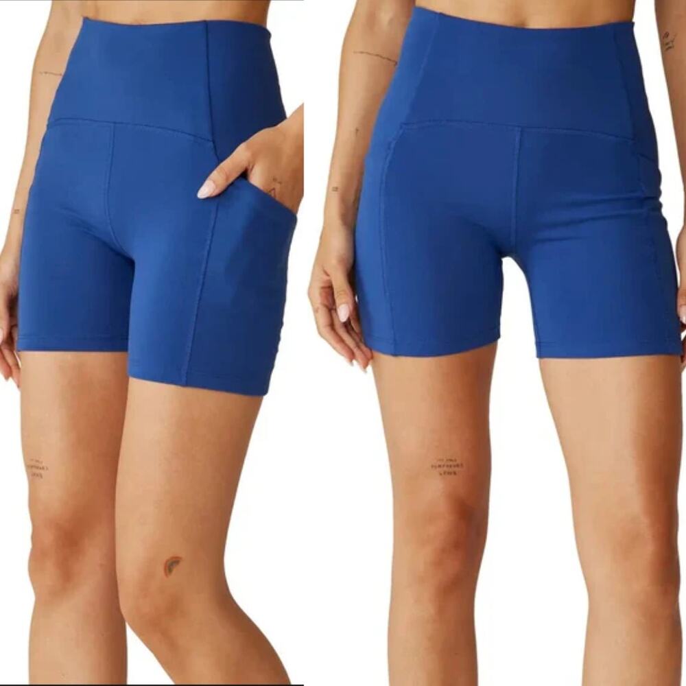 NWT Beyond Yoga‎ Strive Pocket Biker Shorts Women’s XS Marine Blue Activewear